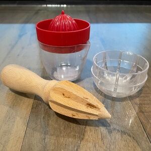 2-Piece Mixed Set of Juicers